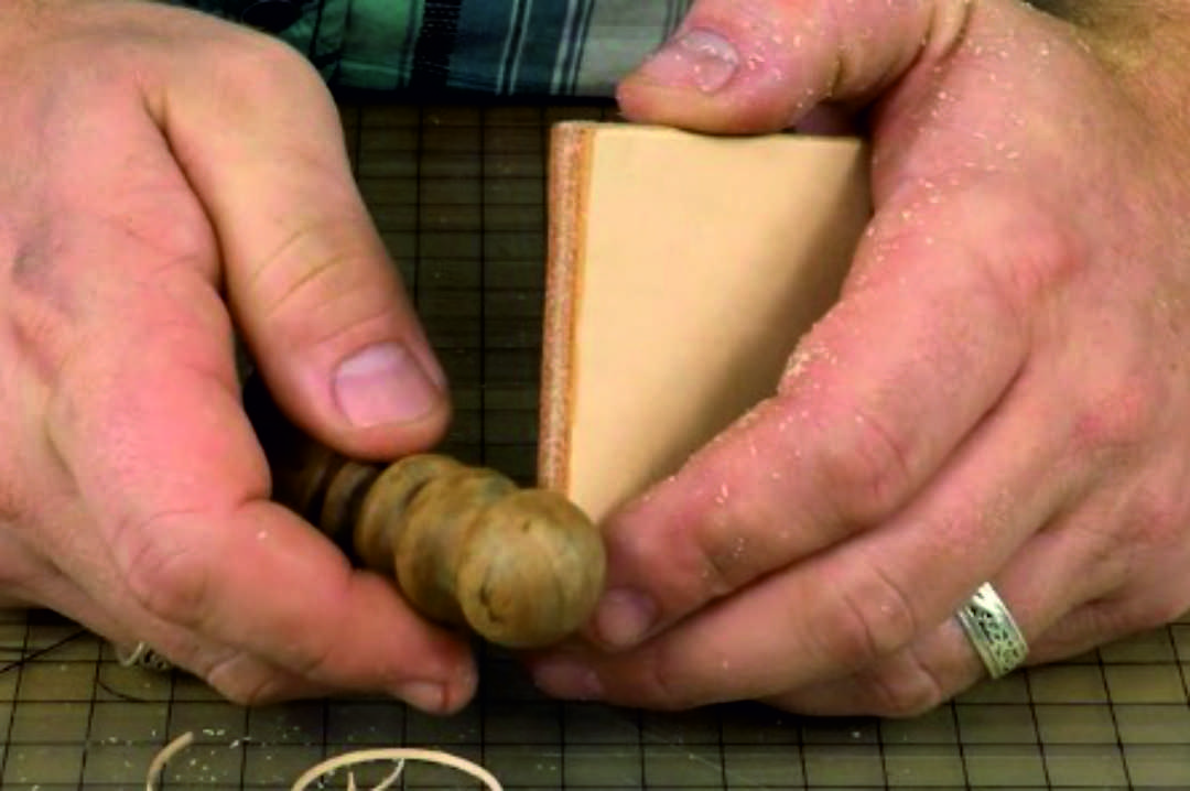 Formación en Marroquinería: Básico 4 – Acabado de Canto